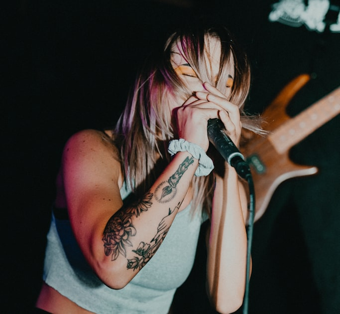 Exploring Bold Topics in Music